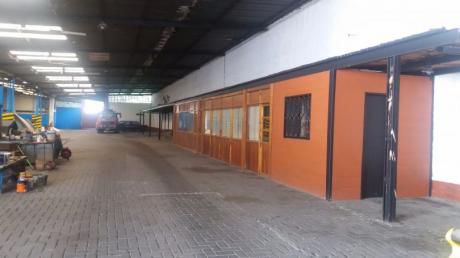 Excelente Local En Millan Y Raffo