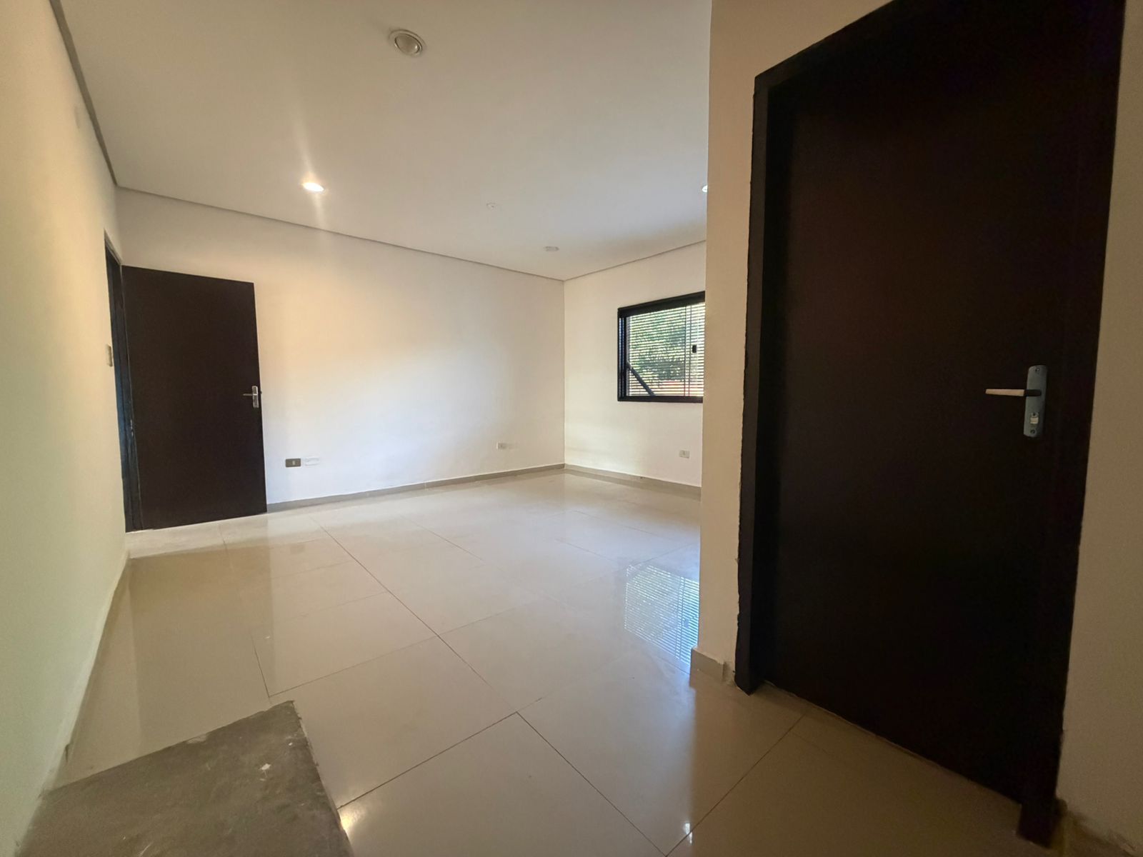 *VENDO CASA EN BARRIO VILLA MADRID - LIMPIO* — foto 3