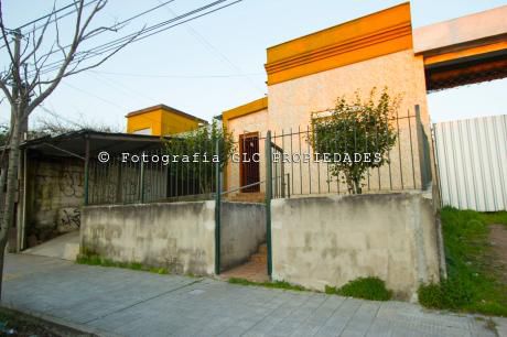 Oportunidad De Inversión. Terreno Con Casa En Sayago Para Reciclar O Construir.
