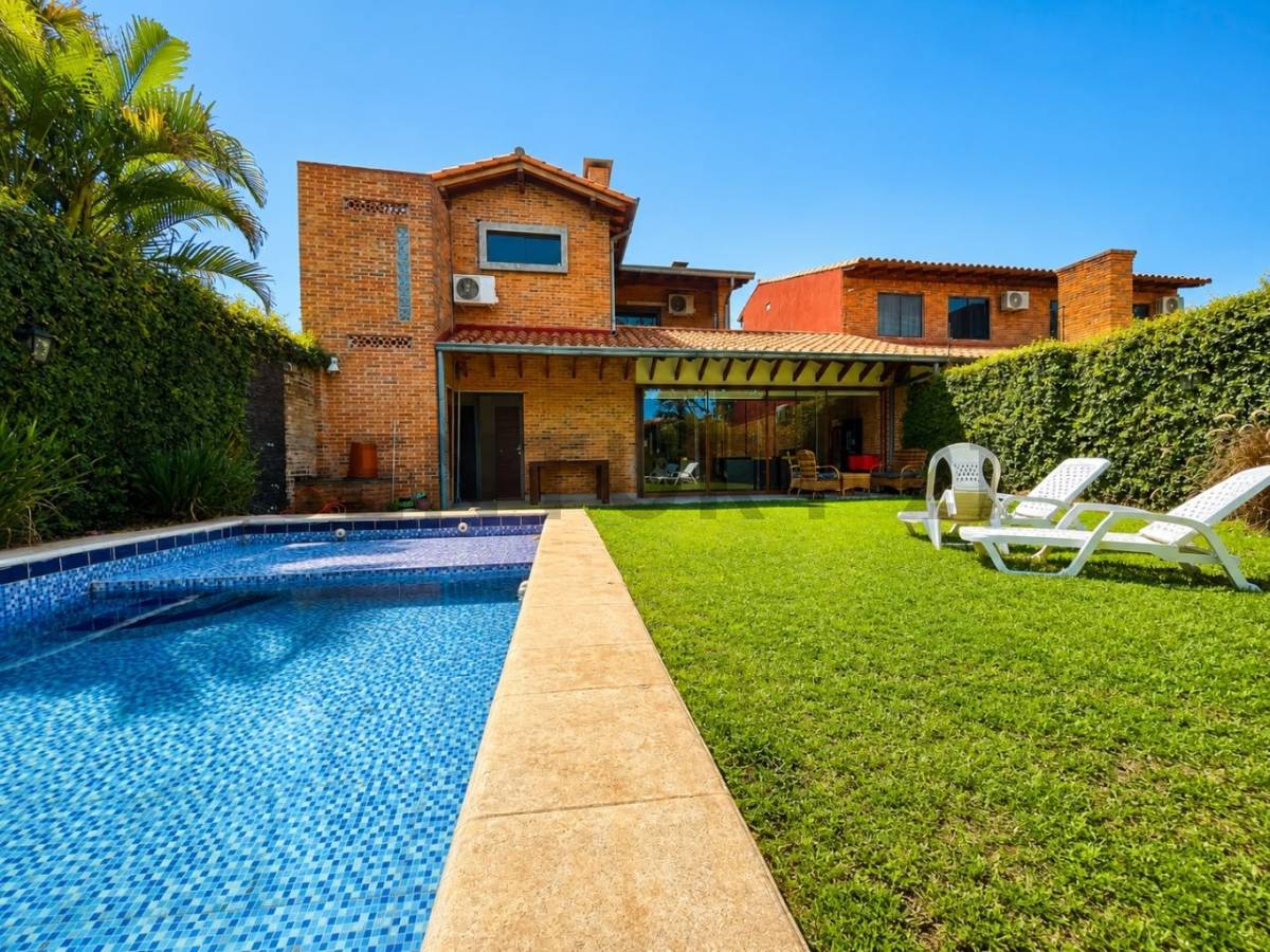 RESIDENCIA EN ALQUILER | CUARTO BARRIO – LUQUE — foto 2