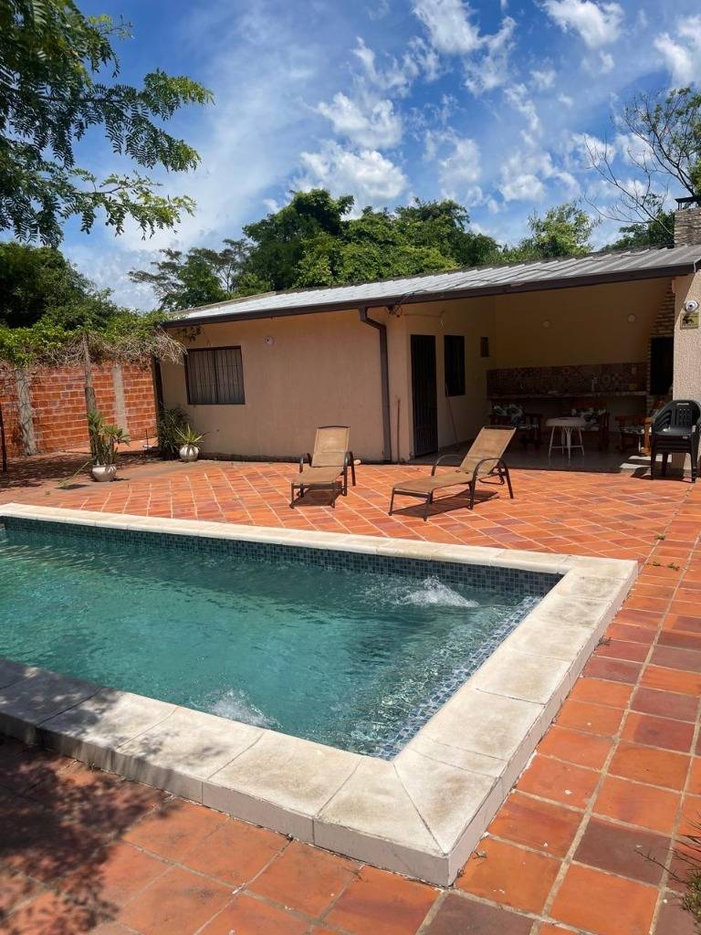 VENTA CASA QUINTA EN YPANE — foto 3