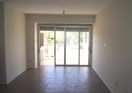 Apartamento Tipo Casa Estrenar Dos Cuadras Playa Malvín