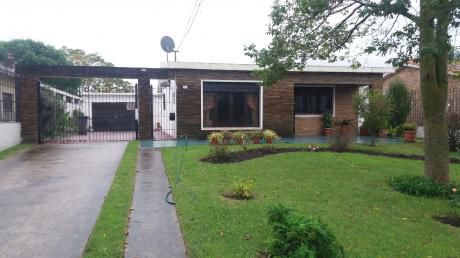 Casa Con Gran Terreno En Paso Carrasco