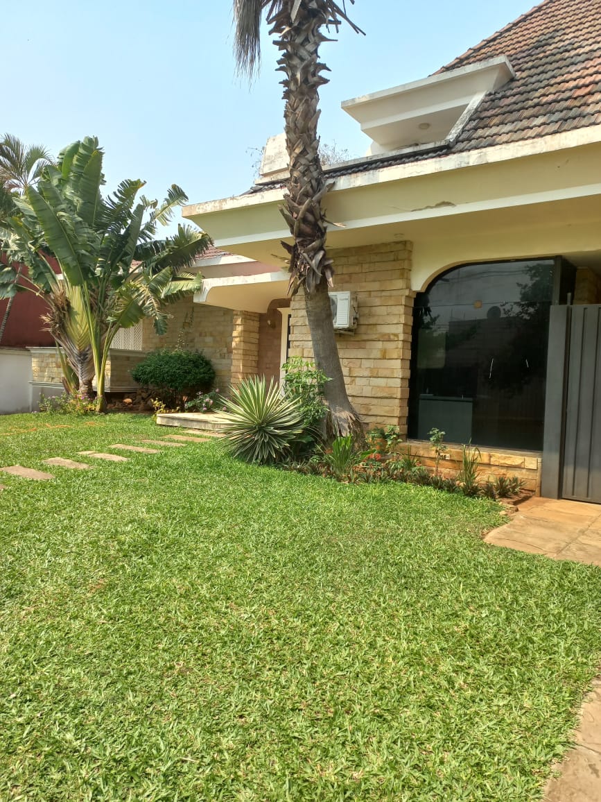 Vendo casa en Ykua Sati – Excelente ubicación y cerca de todo — foto 3