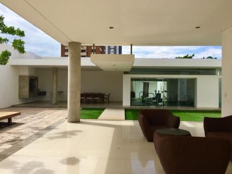 Departamento De Lujo En Venta En Cond. Le Blanc