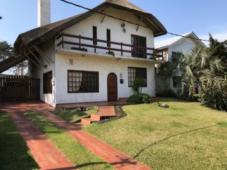 Casa De Playa En Parque Del Plata