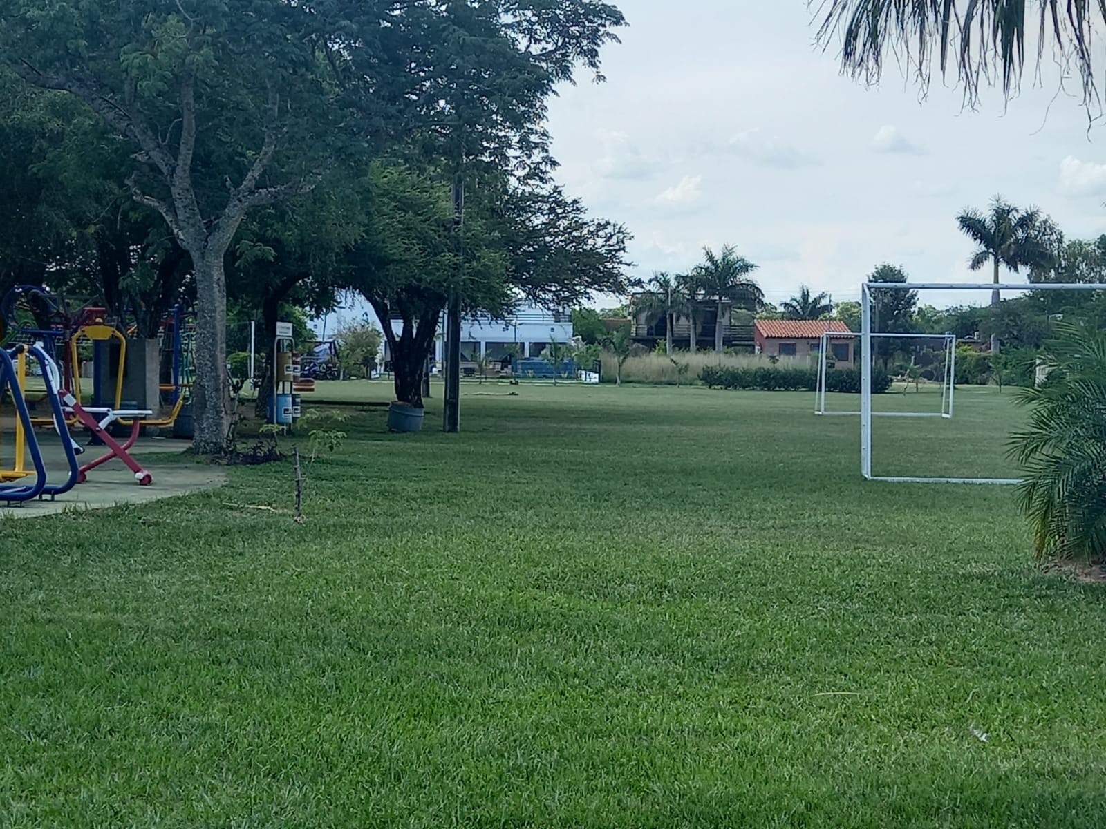 ALQUILO VIVIENDA AMOBLADA EN AREGUA — foto 2