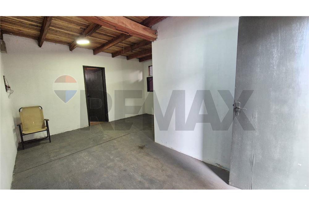 Alquiler – Deposito / Tinglado en ubicación estratégica | Zona Colegio Gutenberg — foto 3