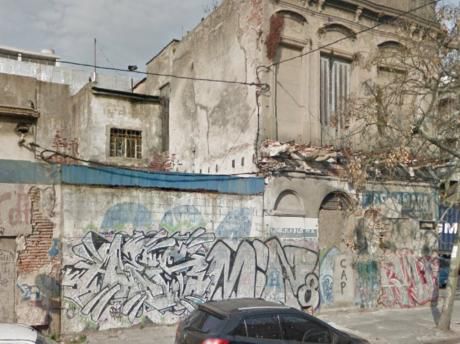 Predio En 2 Padrones - 235 M2 Totales - Zona Repuestos