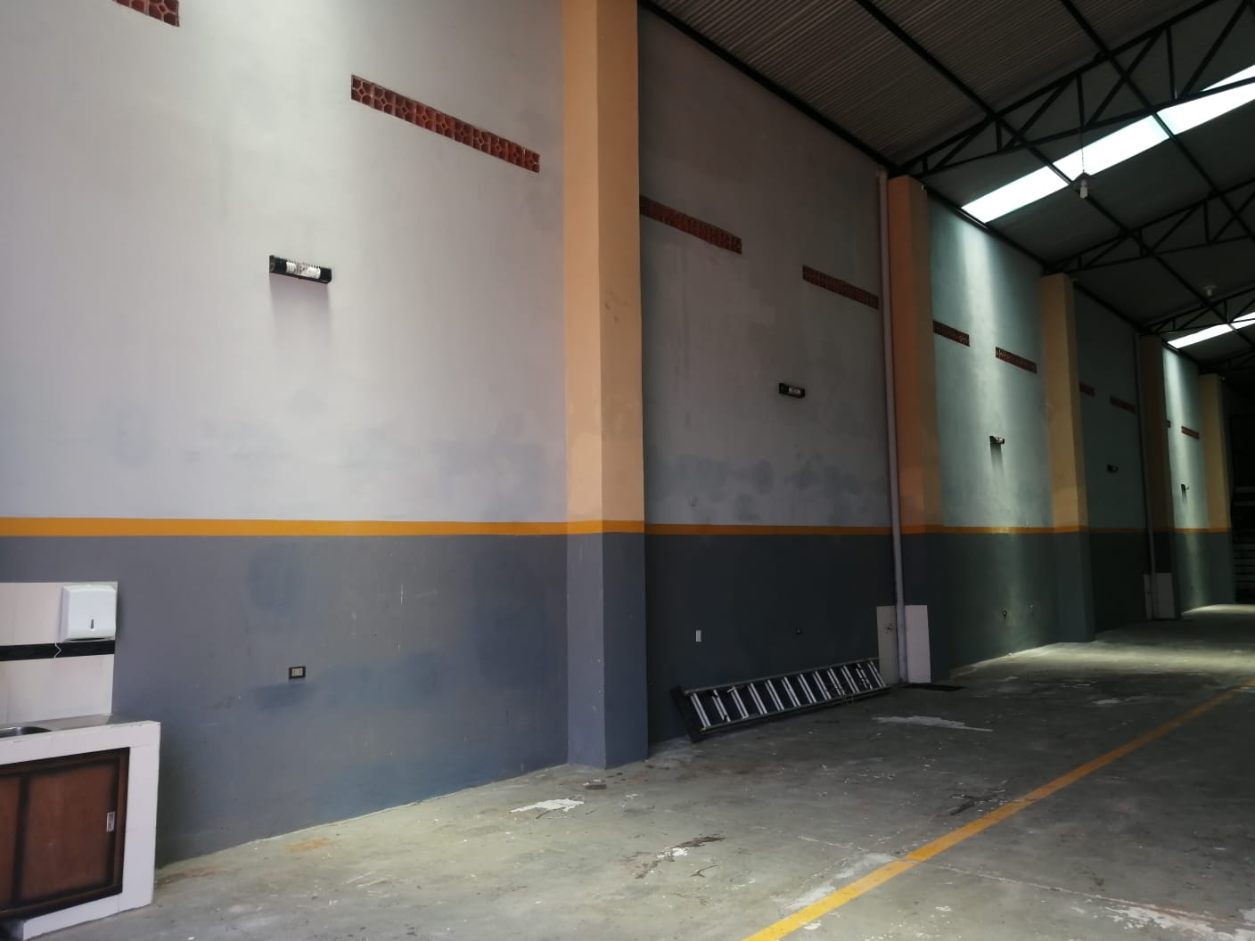 DEPÓSITO EN ALQUILER – BARRIO UNIVERSO, MARIANO R ALONSO – ZONA PUENTE REMANSO — foto 3