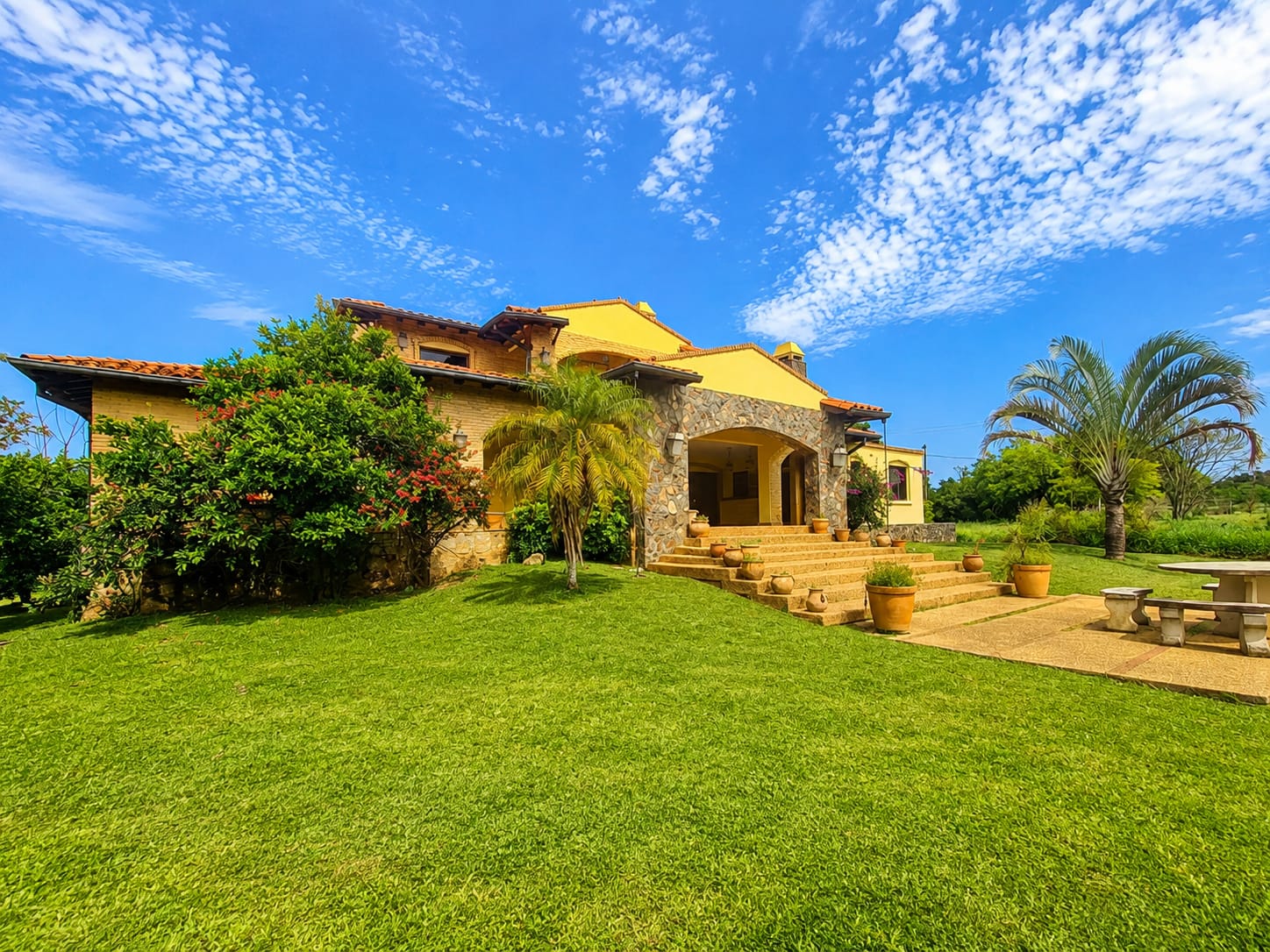 Vendo Hermosa Casa en el Country Golf Club Carlos Franco, cerca del hoyo 7. — foto 2
