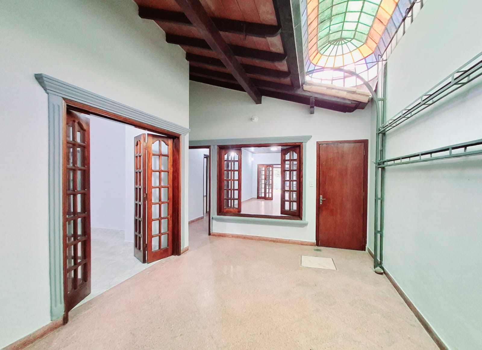 ALQUILER AMPLIA CASA CENTRO DE SAN LORENZO — foto 3
