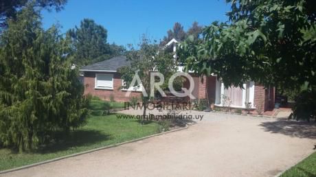 Hermosa En Zona Residencial!! Para Entrar!! A Metros De La Playa...