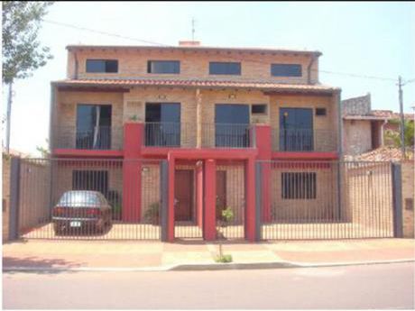 Vendo Dúplex Zona Mcal Lopez Y Calle última. 3 Niveles Con Piscina