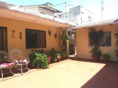 Casa En Venta Como Terreno Zona Central