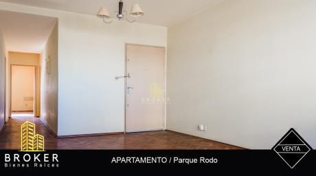 Apartamento 2 Dormitorios En Parque Rodó