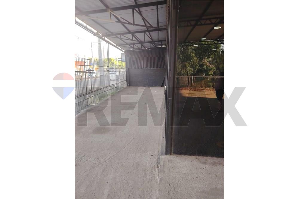 Local Comercial - Alquiler - San Lorenzo, Paraguay — foto 2