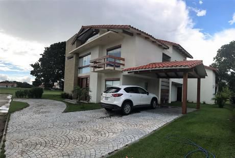 En Venta Hermosa Casa En Condominio Polo Country
