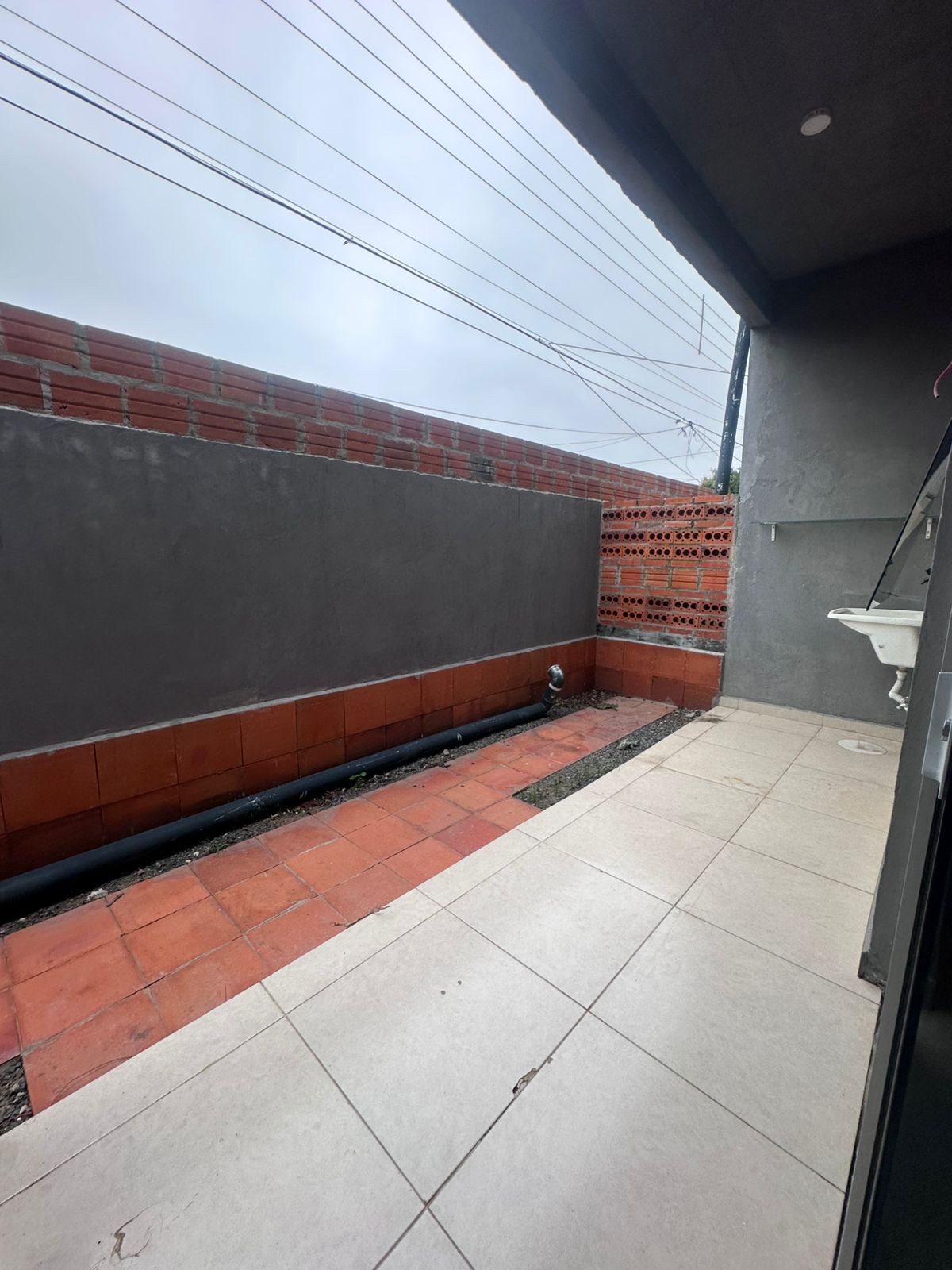 ALQUILER DE DÚPLEX EN ZONA BOURBON – CONDOMINIO AGUS III — foto 3