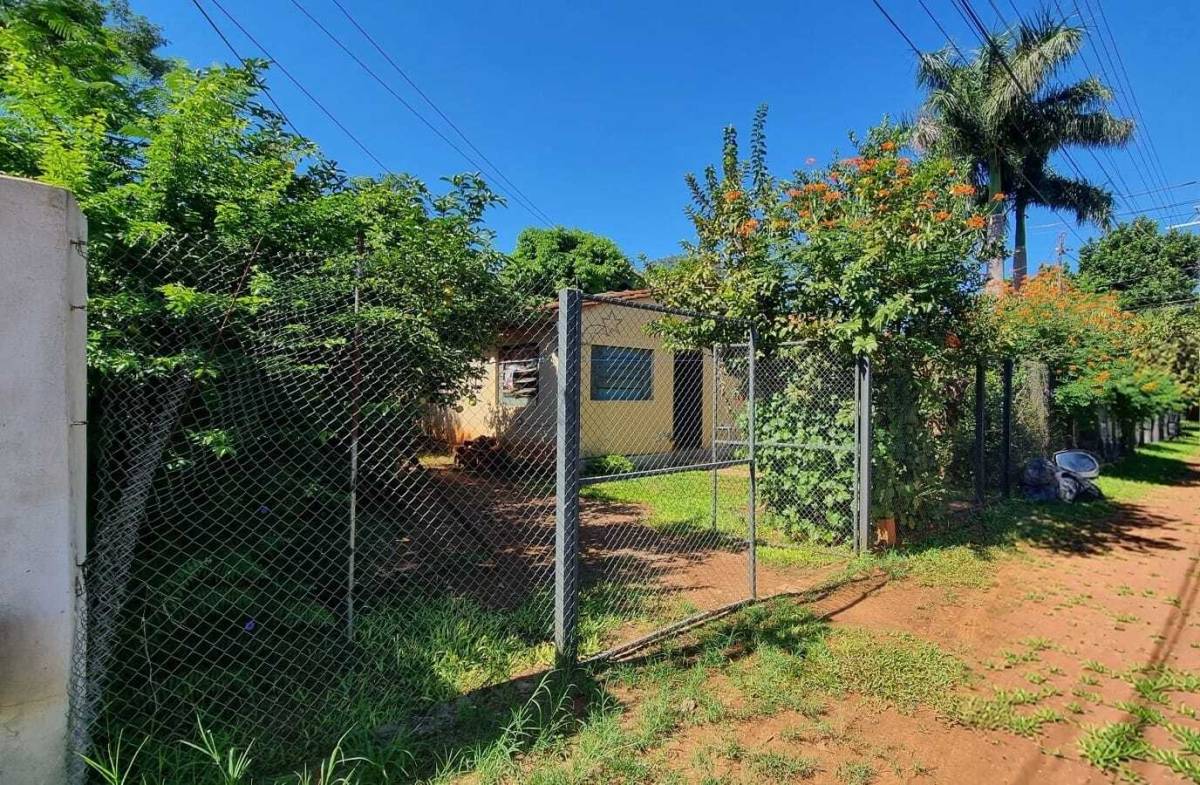 Terreno 372 m² con construcción | Luque — foto 2