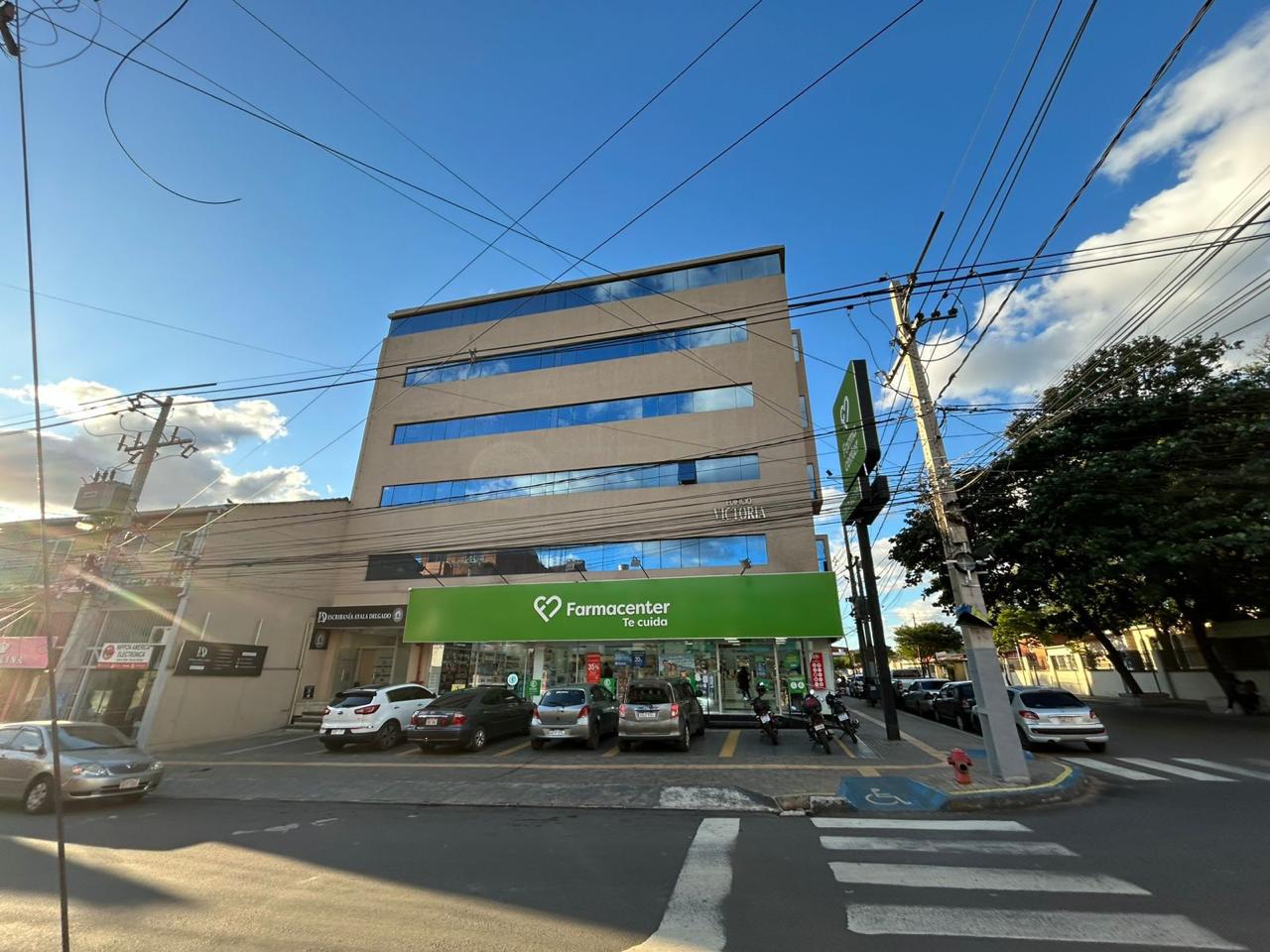 Departamento en alquiler de 2 habitaciones en Centro de Luque. — foto 3