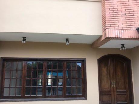 Alquilo Residencia En El Barrio El Mangal!!!