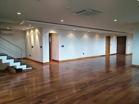 Alquilo Hermoso Departamento Tipo Duplex De Primer Nivel 440 M2 Propios