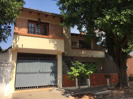 Vivienda En Los Mangales - Zona Ips Y Banco Central