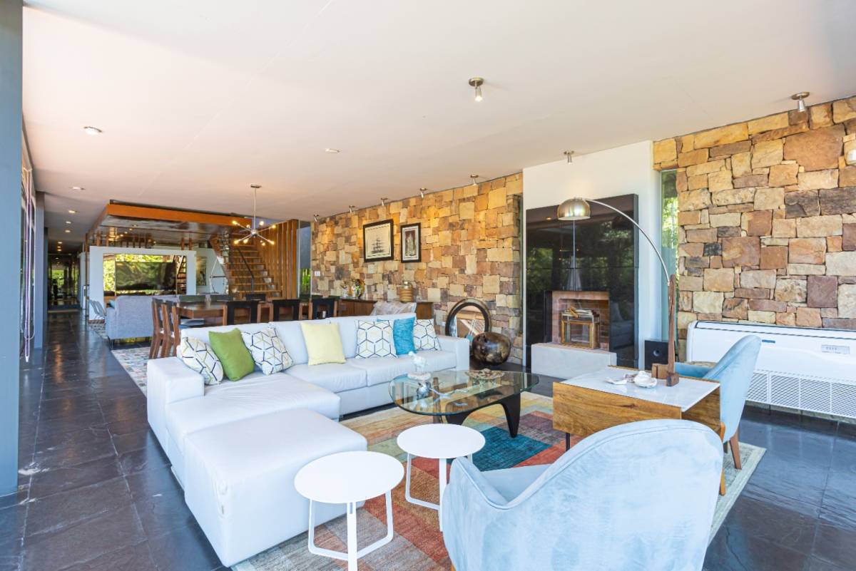 EN VENTA RESIDENCIA EN ZONA DEL ANFITEATRO CON VISTA AL LAGO — foto 3