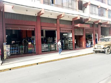 Venta De Tienda Comerciales Av. Bolivar