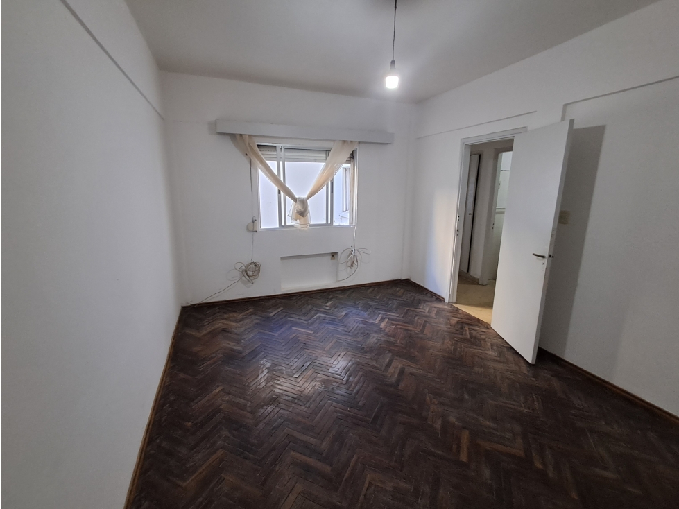 Tres Cruces Venta Apartamento 2 dormitorios primer piso por escalera