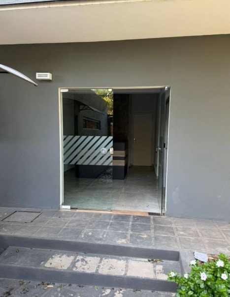 Alquiler De Oficina En Ycua Sati — foto 3