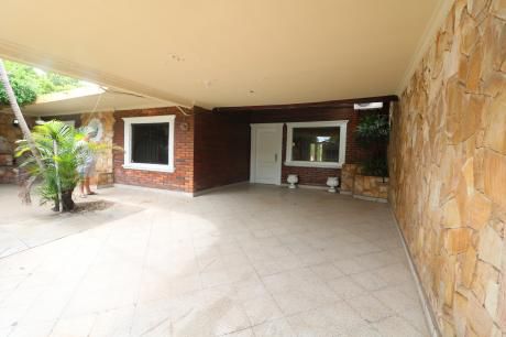 Alquilo Casa En Fernando De La Mora Norte
