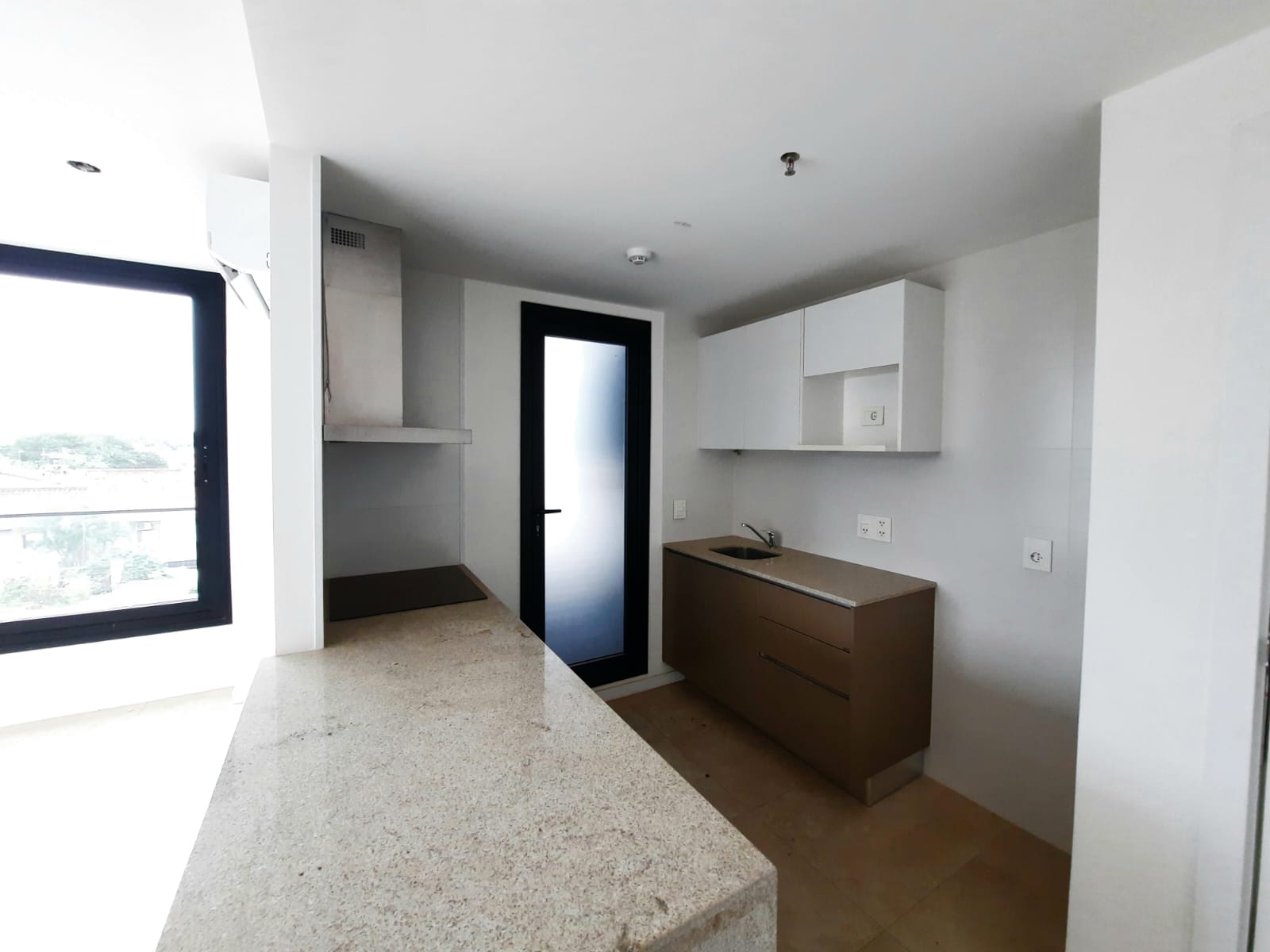Alquilo Departamento de 2 habitaciones en zona Mburucuya — foto 2