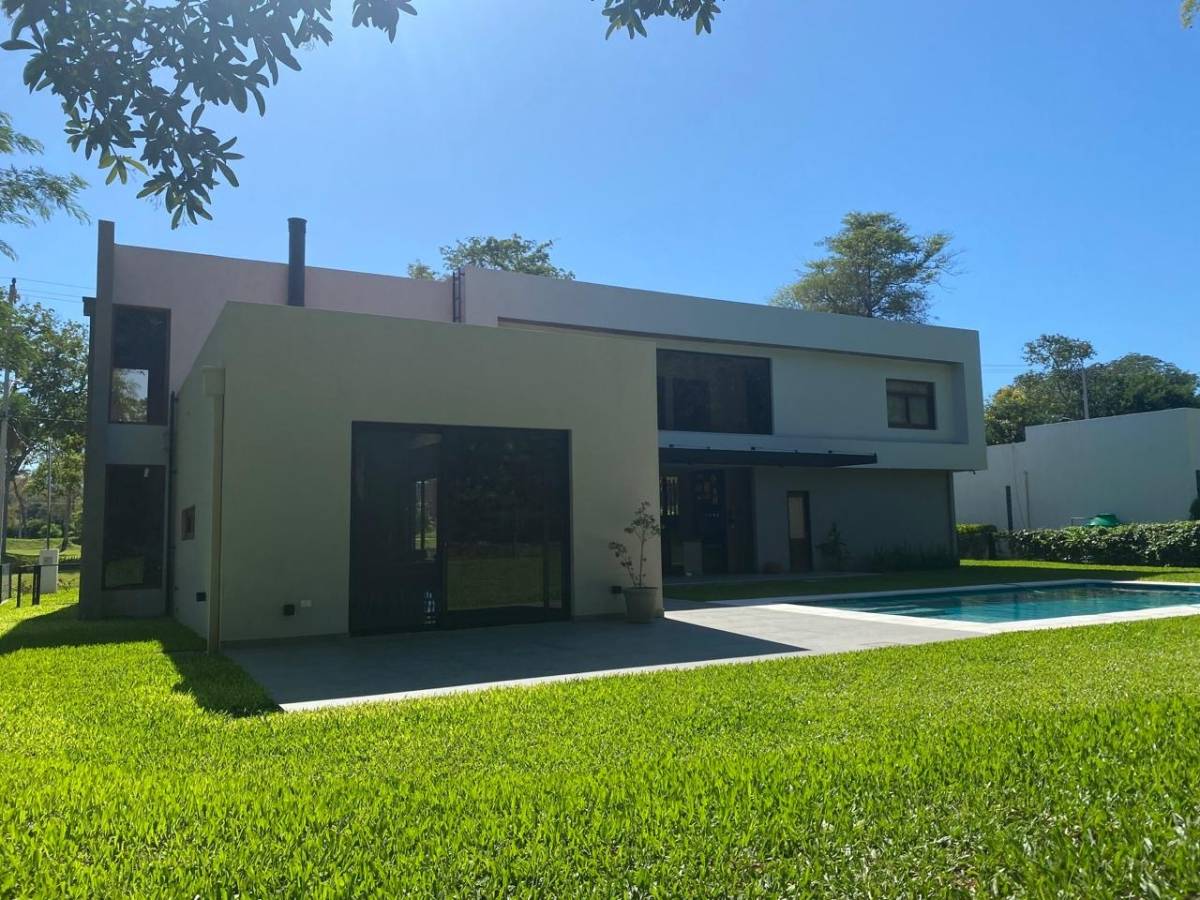 Casa en alquiler en San Bernardino — foto 3