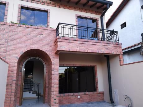 Vendo Duplex A Estrenar ( Villa Aurelia ) Con Piscina