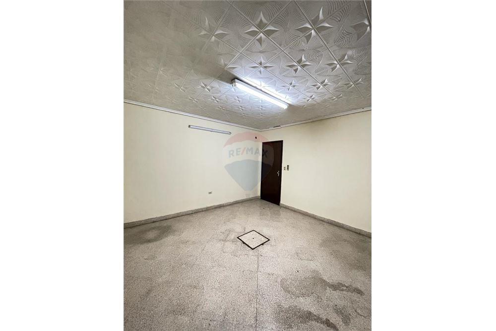 Alquilo amplia casa en Bella Vista zona IPS — foto 3