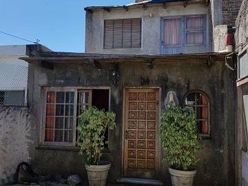 Venta De Casa Con Galpon