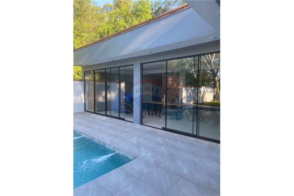 VENDO CASA MODERA EN SAN BERNARDINO — foto 2
