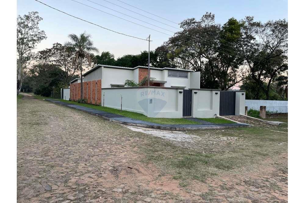 VENDO HERMOSA CASA EN SAN BERNARDINO A ESTRENAR — foto 2