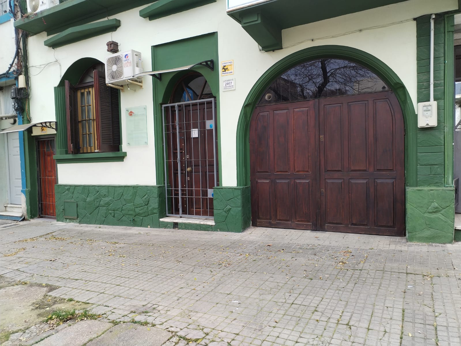 Excelente casa de 4 dormitorios y 3 baños