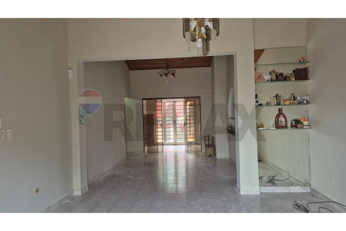 Casa - Alquiler - Lambaré, Central, Paraguay — foto 2