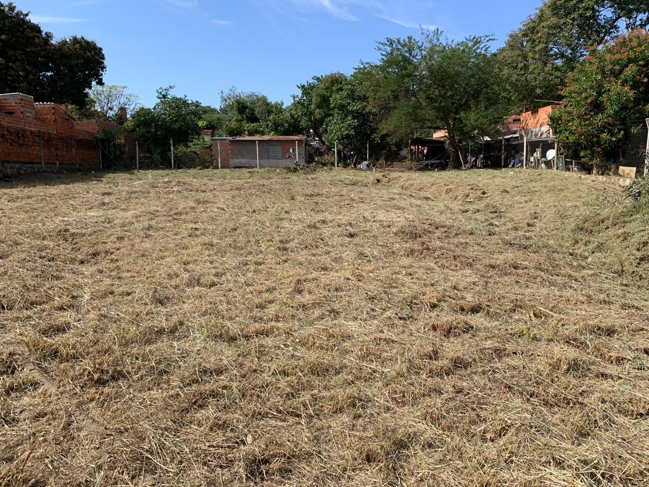 Vendo 4 Terreno -Total 1.484 M2 - Sobre Avda.del Yach !! — foto 2