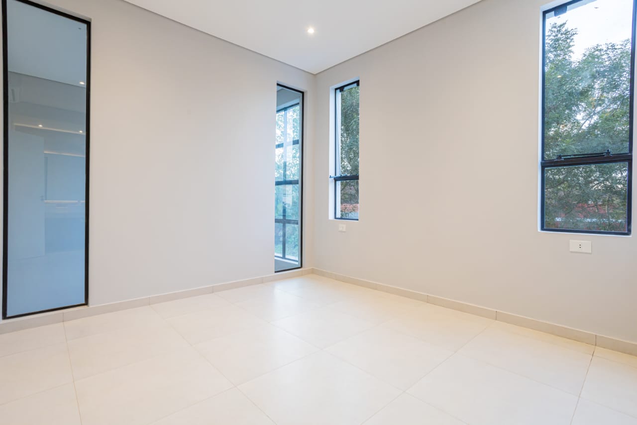 Vendo Duplex A Estrenar Zona Plaza Madero - Luque — foto 3