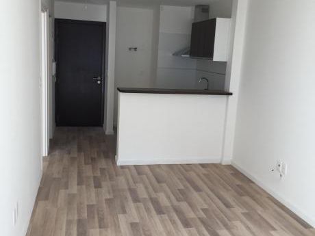 Punta Carretas, 1 Dorm. Con Balcón. 55m2, A Estrenar. Posible Garage