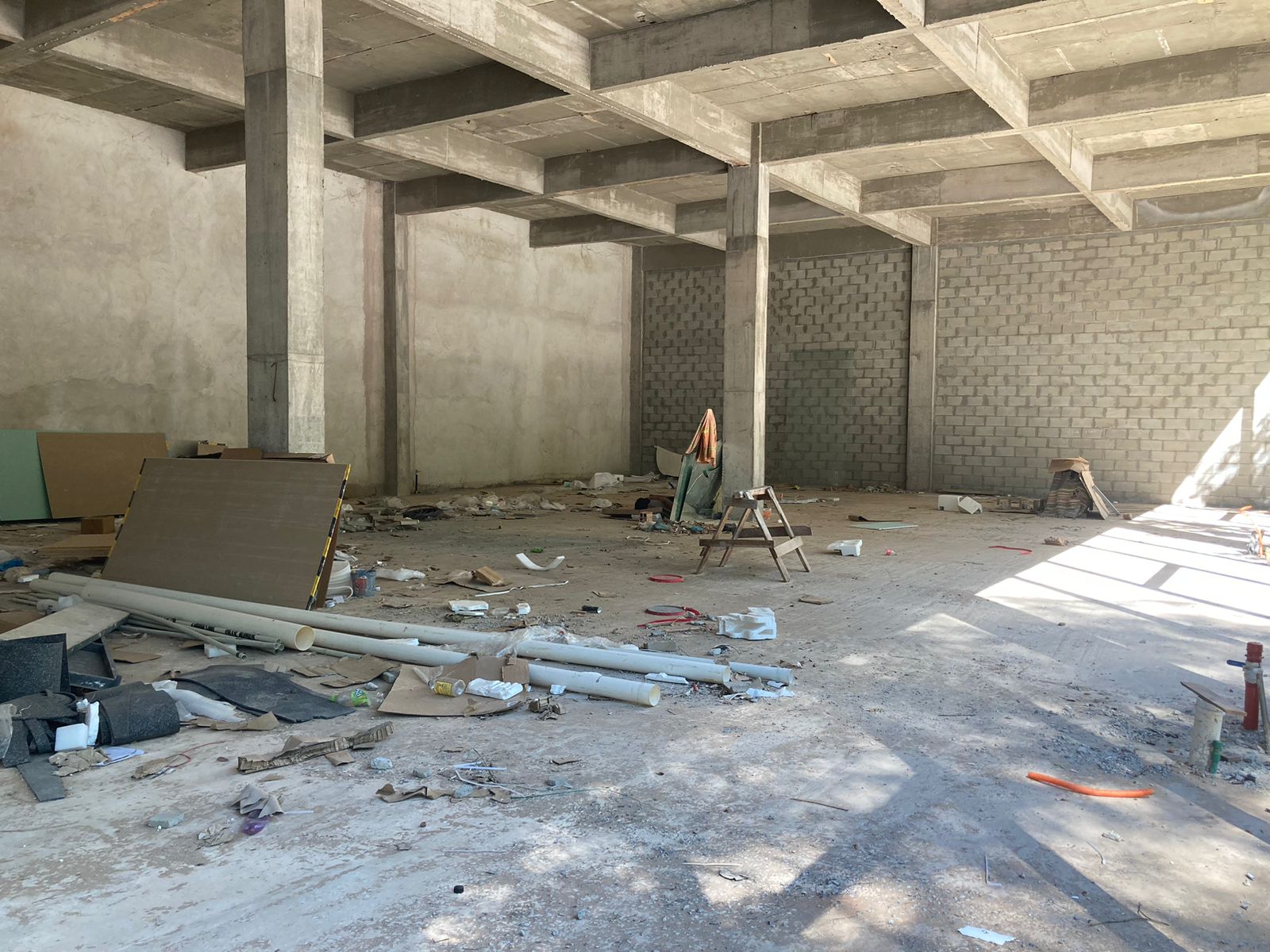 SALÓN COMERCIAL EN UNO DE LOS PASEOS MÁS IMPORTANTES. ZONA AV. SAN MARTIN. — foto 2