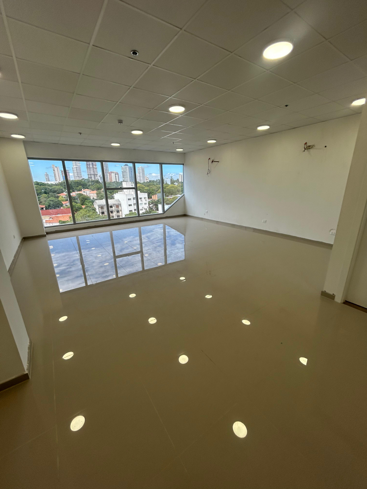 OFICINAS EN ALQUILER EN EL EJE CORPORATIVO — foto 2