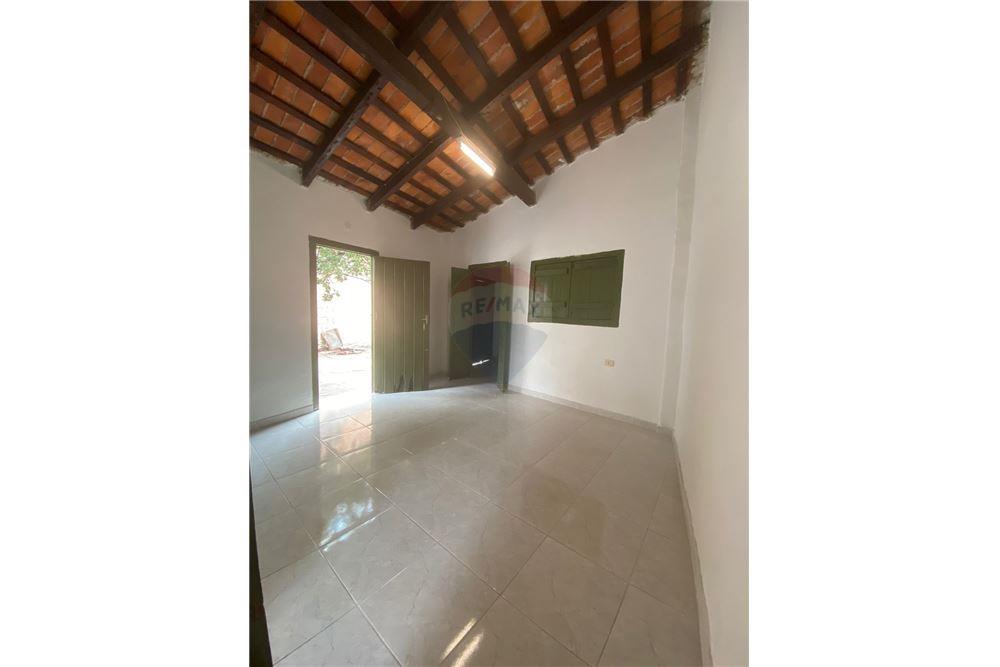 Casa-Centro de Asunción con Financiación Propia — foto 2