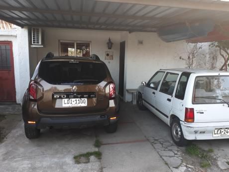 Vivienda En L22 De 4 Dormi. (3 Arriba Y Bañoy 1 Abajo En Suite ) 2 Coch.