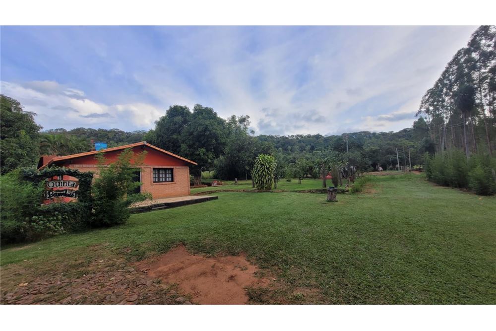 EN VENTA HERMOSA CASA QUINTA DE 1,4 Has EN CAACUPE — foto 2